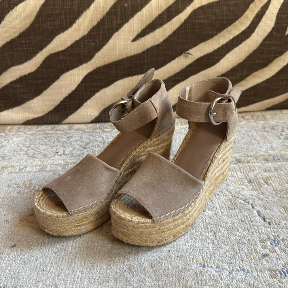 Marc fisher summer time wedges size 8